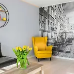 Maya's 19 & 20 - Old Town Ogarna Отель