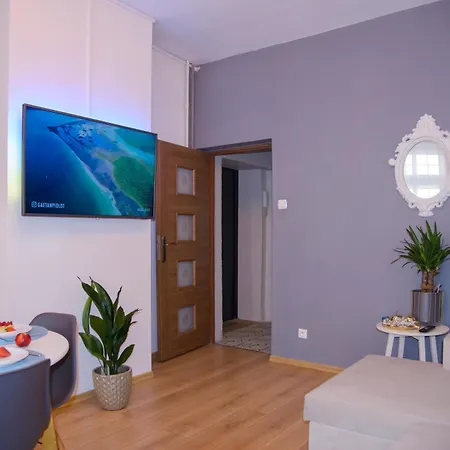 Maya's Flats 19&20 - Ogarna St Old Town Hotell *