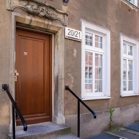 Maya's Flats 19&20 - Ogarna St Old Town