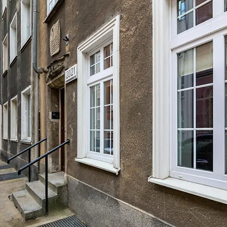 Hotell Maya's Flats 19&20 - Ogarna St Old Town