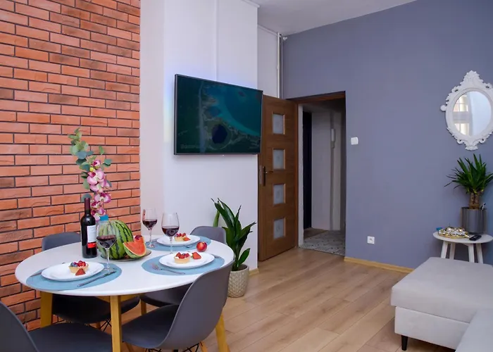 Maya's Flats & 19 & 20 - Ogarna