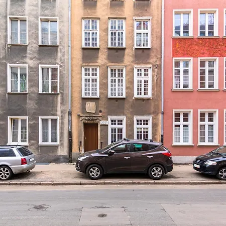 Maya's Flats 19 & 20 - Ogarna St Old Town Szálloda *