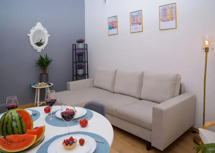 Отель Maya's Flats & 19 & 20 - Ogarna *