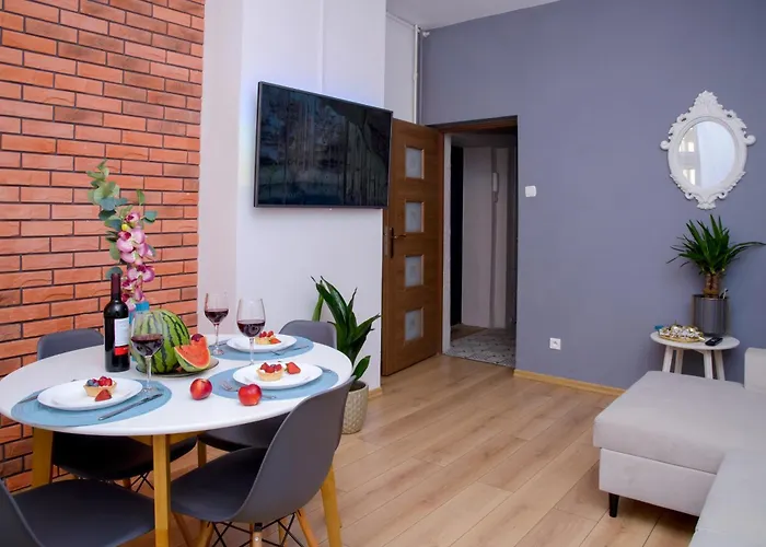 Maya's Flats & 19 & 20 - Ogarna Отель